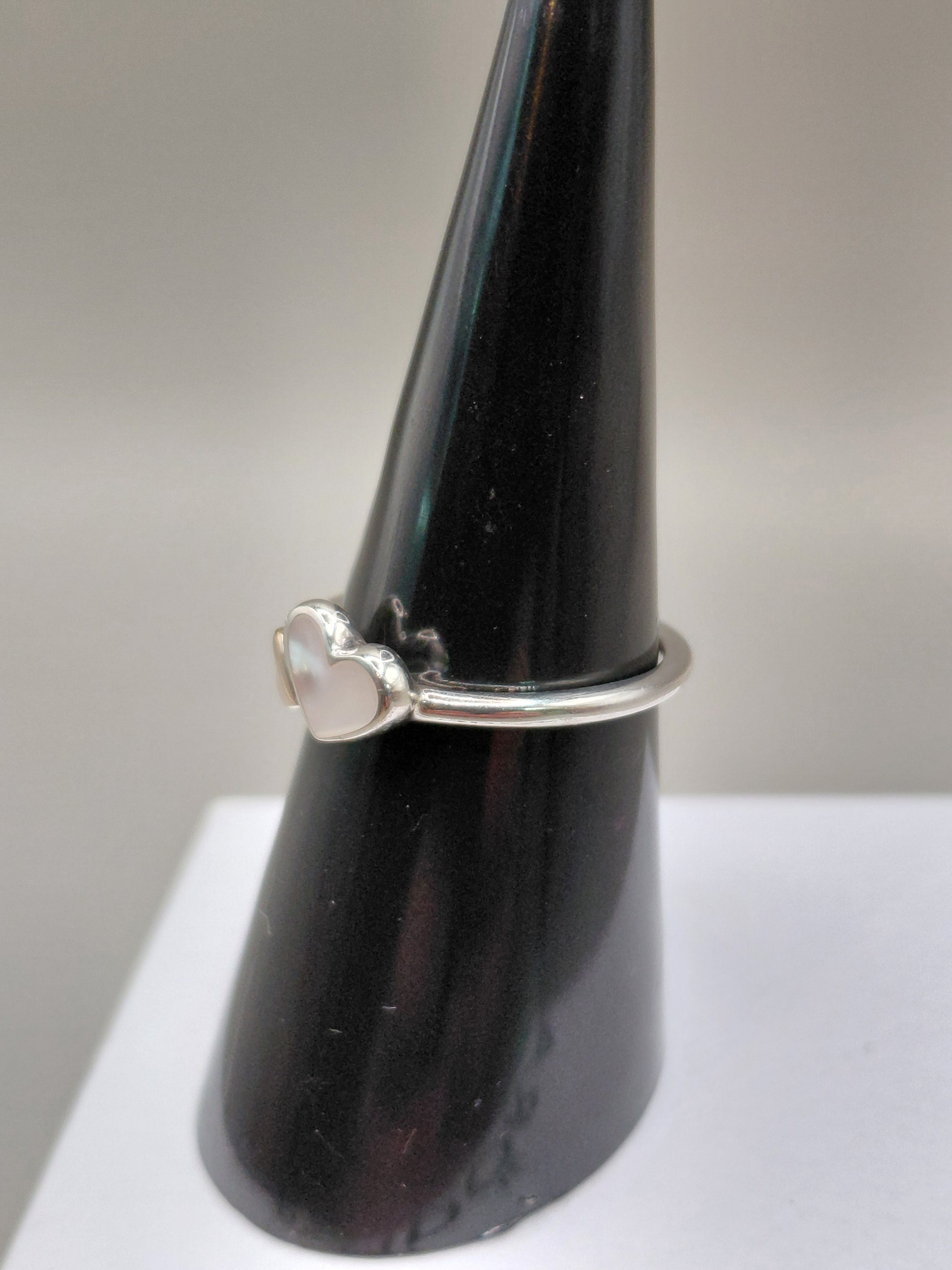 Pandora Preloved Silver And 14ct Gold With Mother Of Pearl Luminous Hearts Ring Size 50 Lot 0503